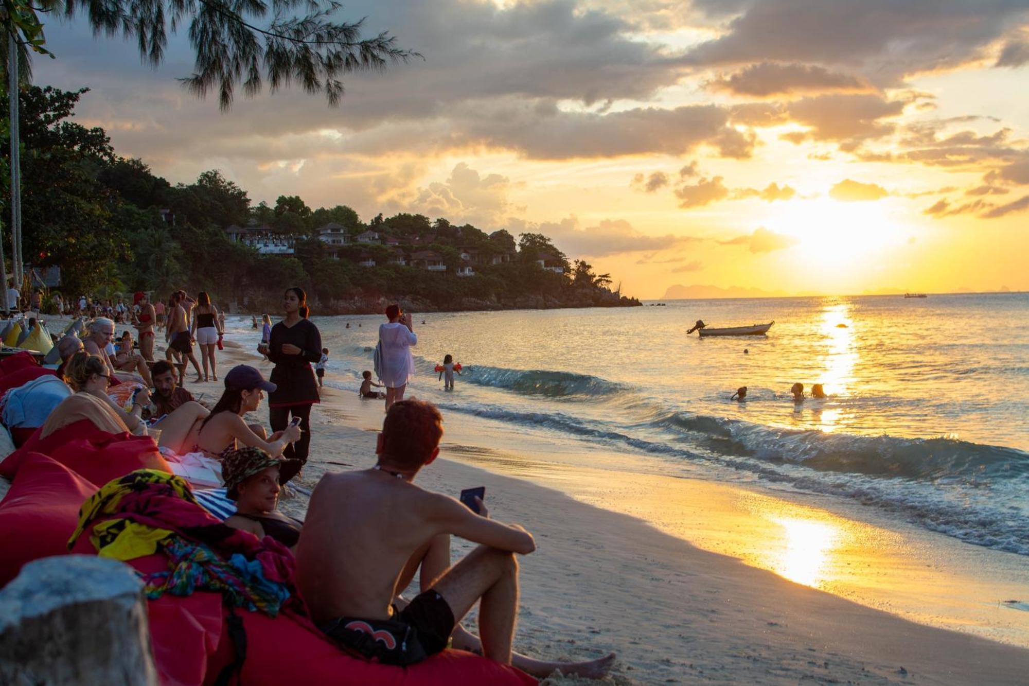 Amara Beach Resort Koh Phangan Haad Yao Bagian luar foto